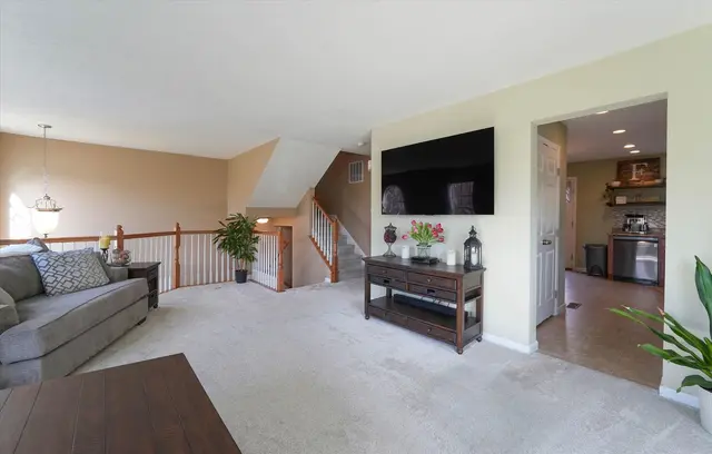 109 Bellefield COURT gallery image 24