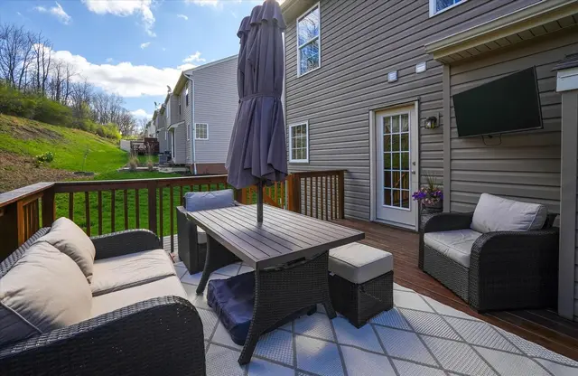 109 Bellefield COURT gallery image 30