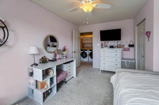 109 Bellefield COURT gallery image 31