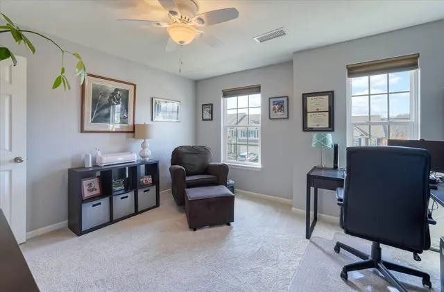 109 Bellefield COURT gallery image 33