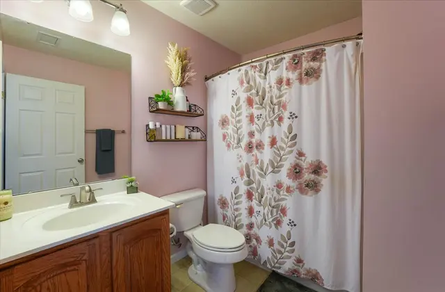 109 Bellefield COURT gallery image 35