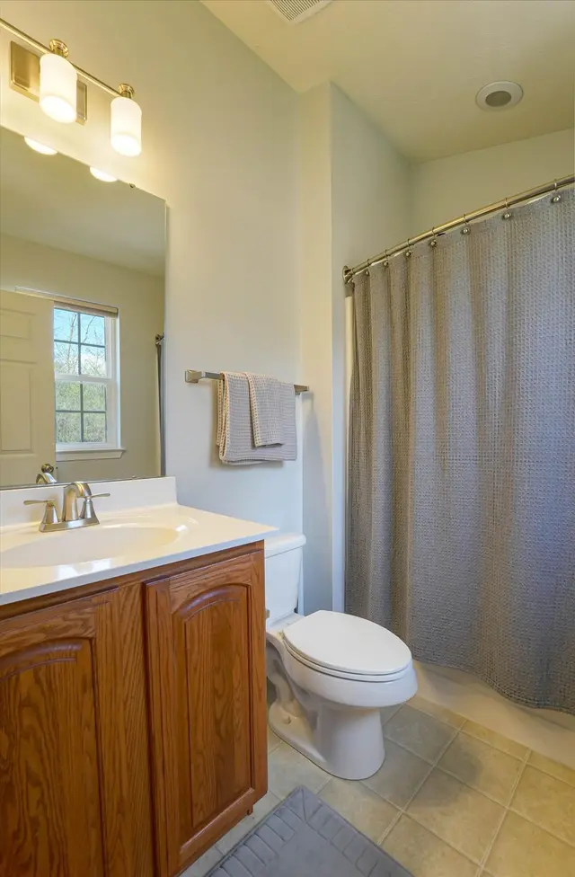 109 Bellefield COURT gallery image 38