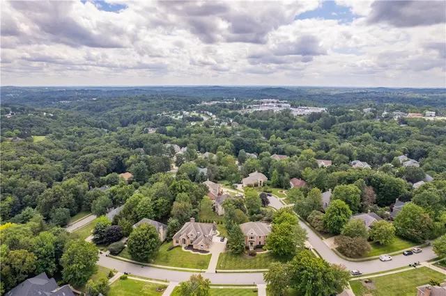 109 Breckenridge Dr gallery image 16