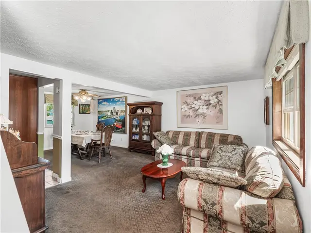109 Briarwood Ln gallery image 2