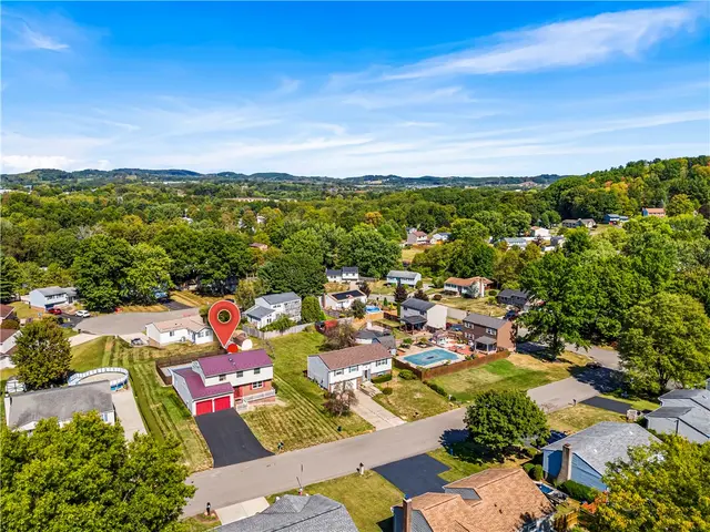 109 Briarwood Ln gallery image 6