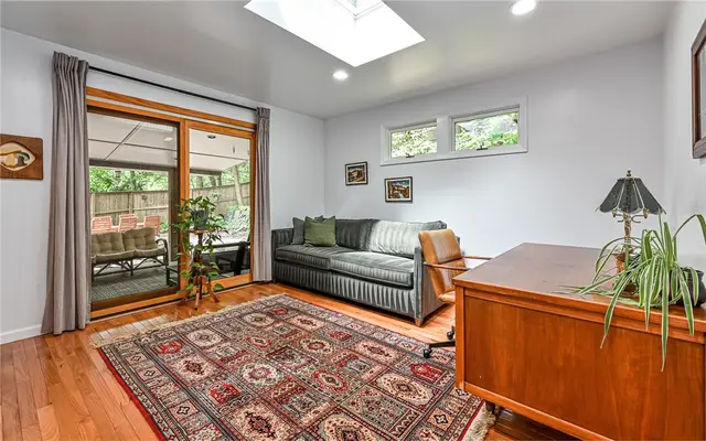 109 Colwyn Rd gallery image 30