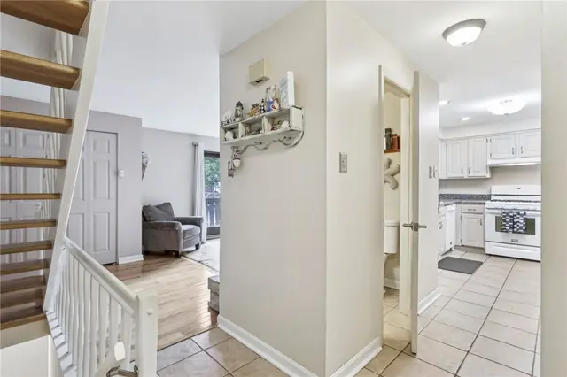 109 Forest Edge Drive gallery image 13