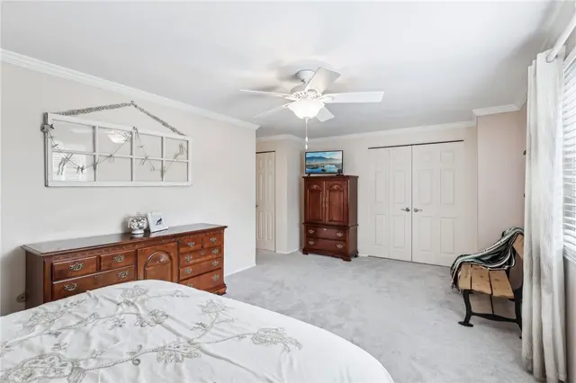 109 Forest Edge Drive gallery image 19