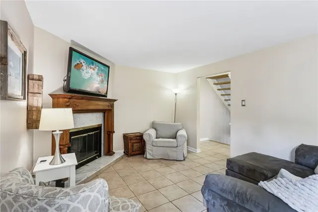 109 Forest Edge Drive gallery image 30