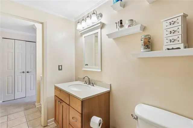 109 Forest Edge Drive gallery image 36