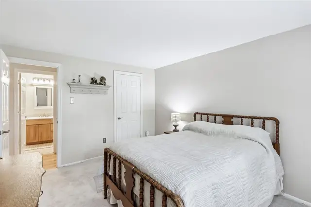 109 Forest Edge Drive gallery image 45