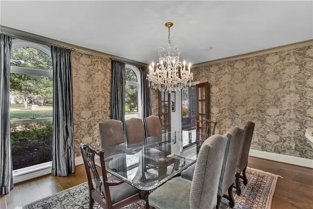 109 Lakeland Dr gallery image 10