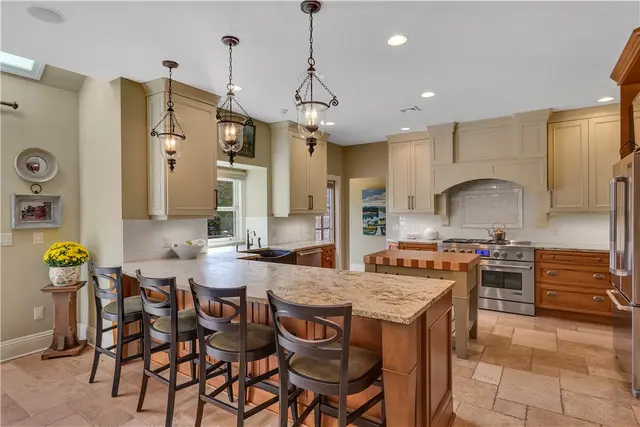 109 Lakeland Dr gallery image 18