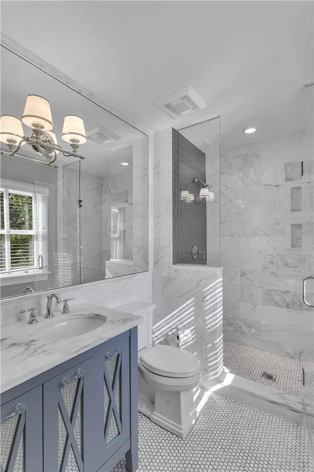 109 Lakeland Dr gallery image 32