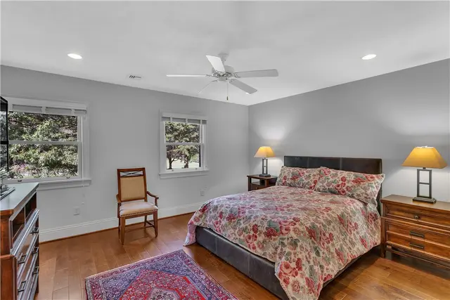 109 Lakeland Dr gallery image 34