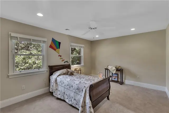 109 Lakeland Dr gallery image 36