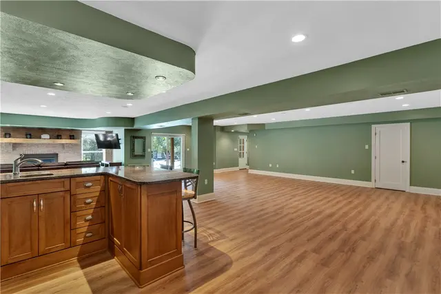 109 Lakeland Dr gallery image 41