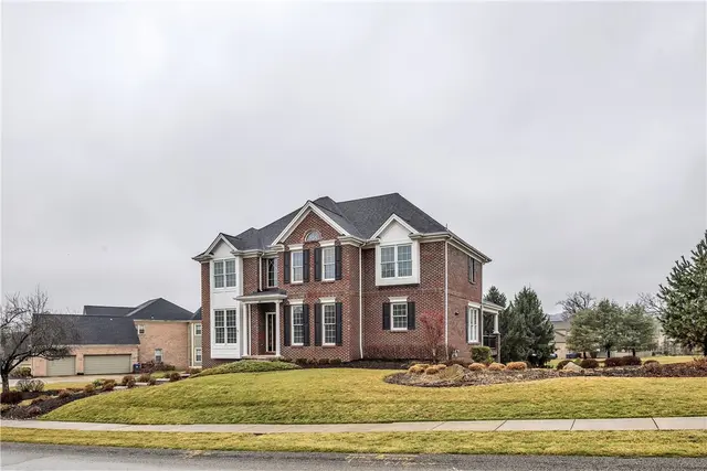 109 Oakview Dr gallery image 2