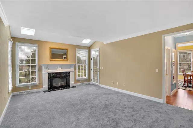 109 Oakview Dr gallery image 12
