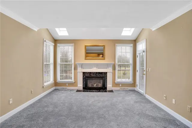 109 Oakview Dr gallery image 14
