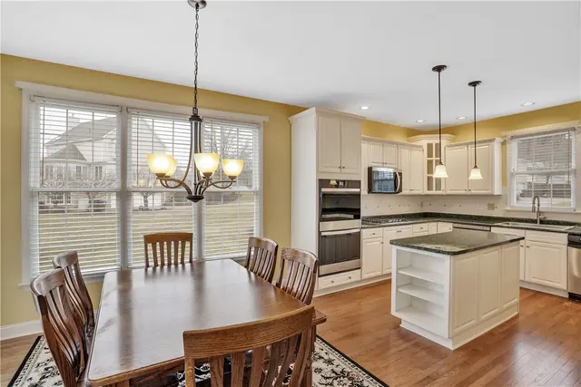 109 Oakview Dr gallery image 18