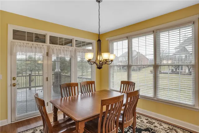 109 Oakview Dr gallery image 21