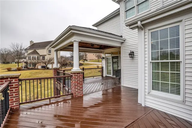 109 Oakview Dr gallery image 22