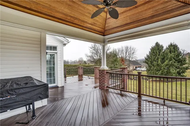 109 Oakview Dr gallery image 23