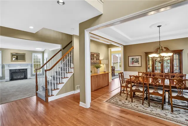 109 Oakview Dr gallery image 24
