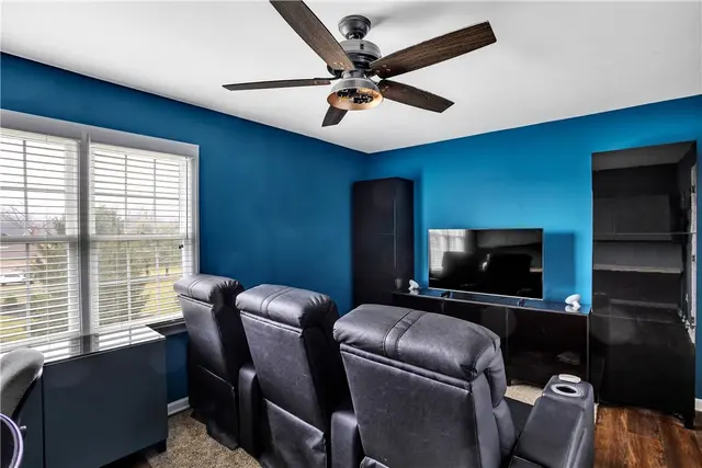 109 Oakview Dr gallery image 34