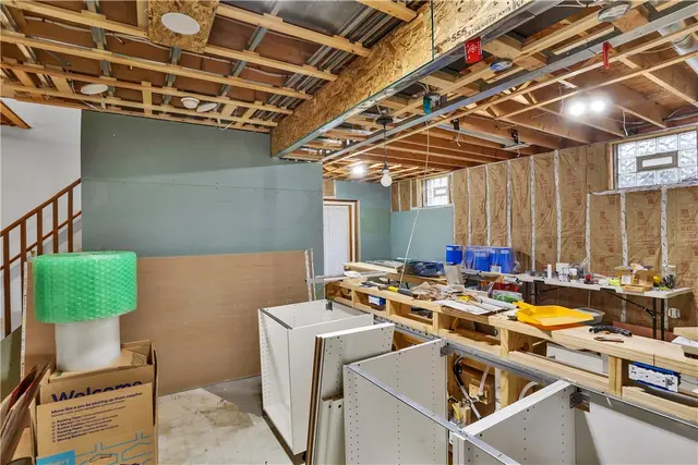 109 Oakview Dr gallery image 38