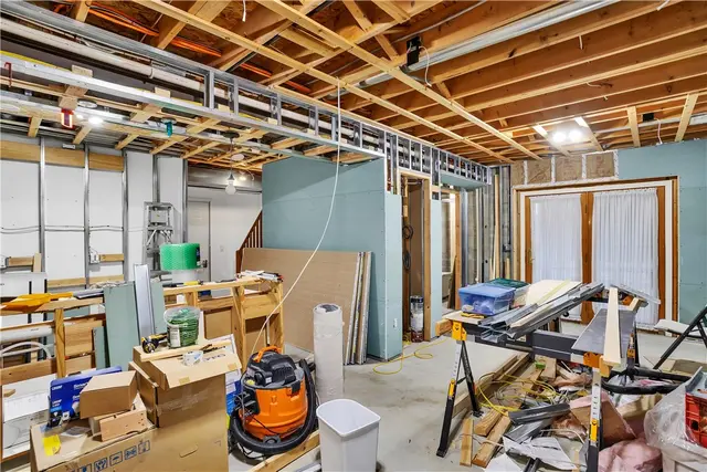 109 Oakview Dr gallery image 39