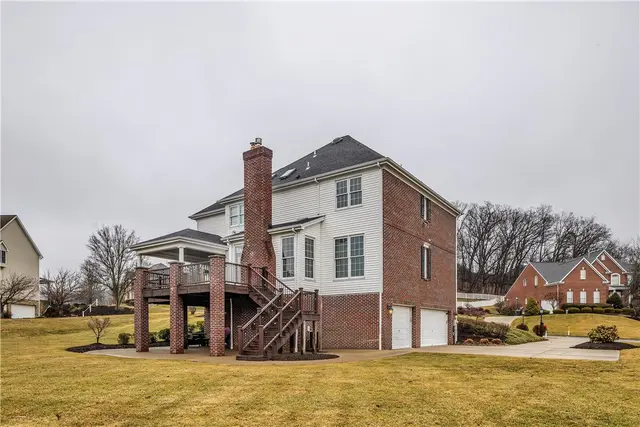 109 Oakview Dr gallery image 42