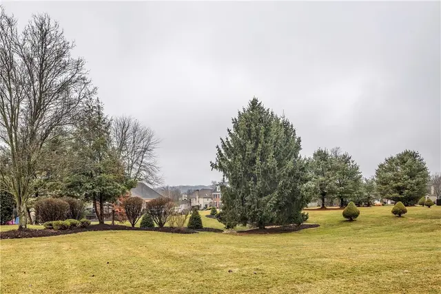 109 Oakview Dr gallery image 43