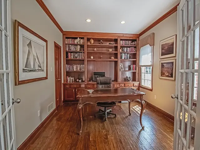 109 Ontario Court gallery image 6