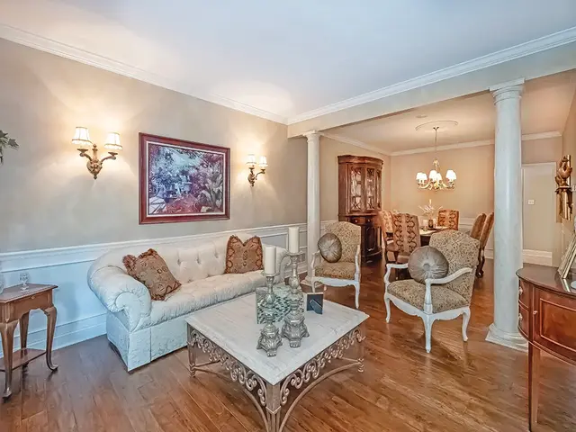 109 Ontario Court gallery image 7