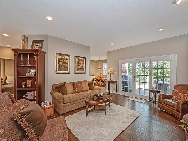 109 Ontario Court gallery image 17
