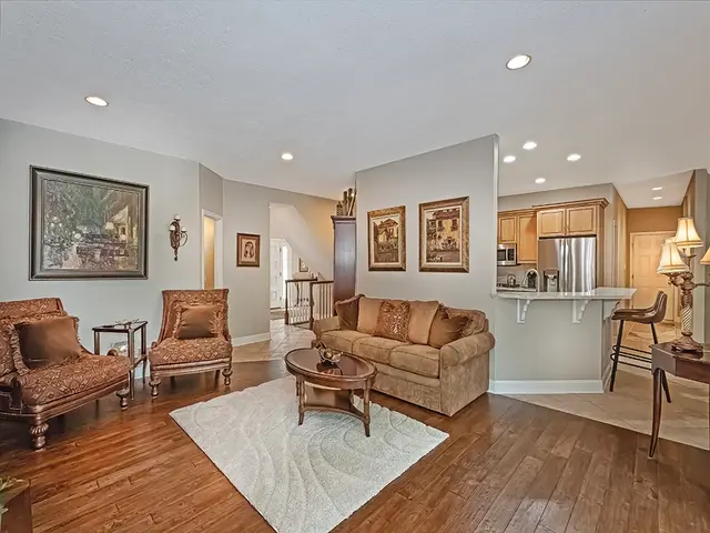 109 Ontario Court gallery image 18