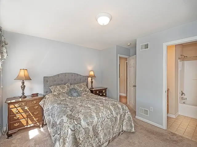109 Ontario Court gallery image 26