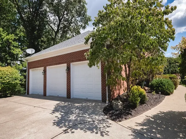 109 Ontario Court gallery image 48