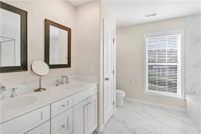 109 Overbrook Dr gallery image 6