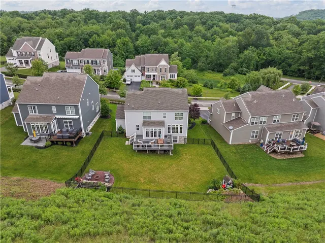 109 Overbrook Dr gallery image 35