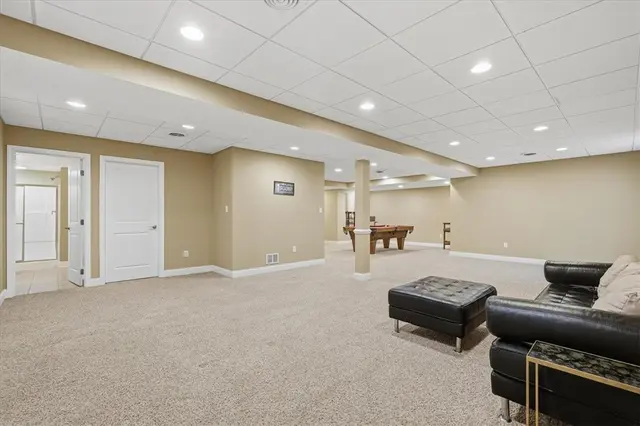 109 Rabold Dr gallery image 35