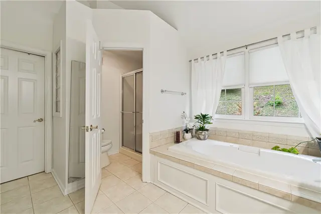 109 Radcliff Dr gallery image 6