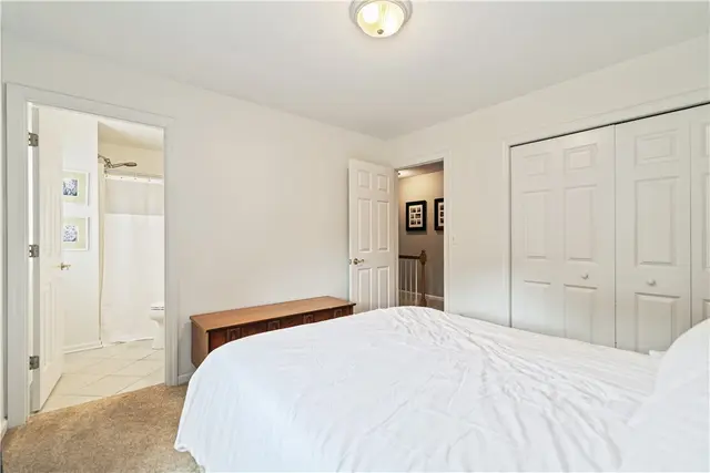 109 Radcliff Dr gallery image 8