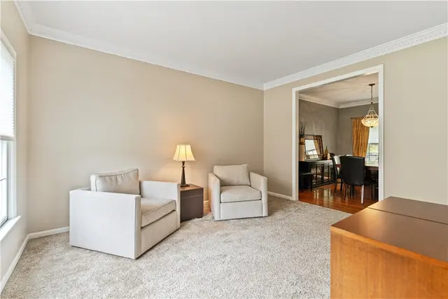 109 Radcliff Dr gallery image 12