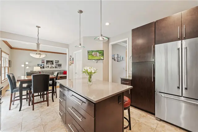109 Radcliff Dr gallery image 22