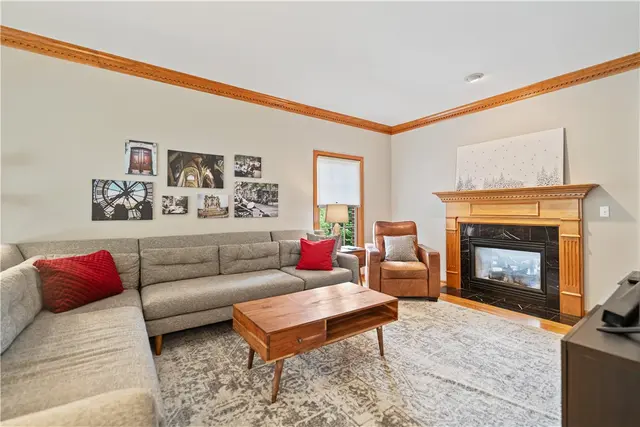 109 Radcliff Dr gallery image 23