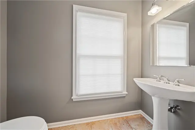 109 Radcliff Dr gallery image 37