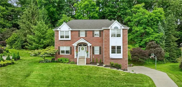 109 Radcliff Dr